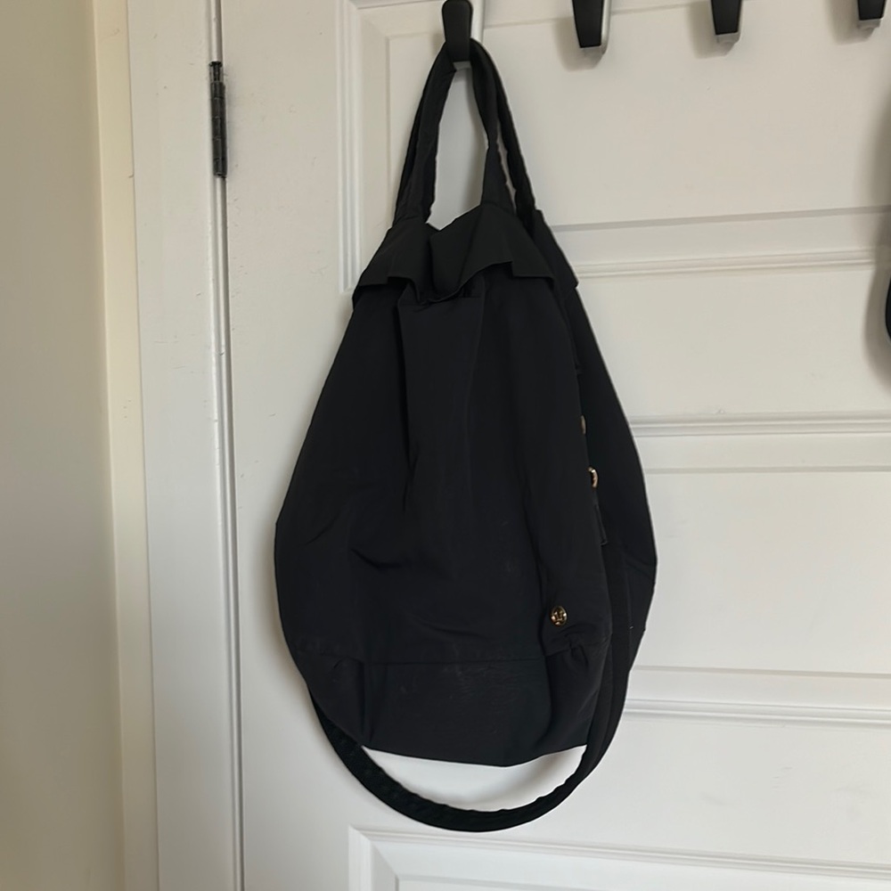 Lululemon on my level tote. Black gold hardware